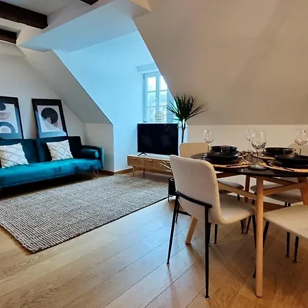 아파트 One Apartment's Albertsplatz - Design, Altbau & Zentral 코부르크