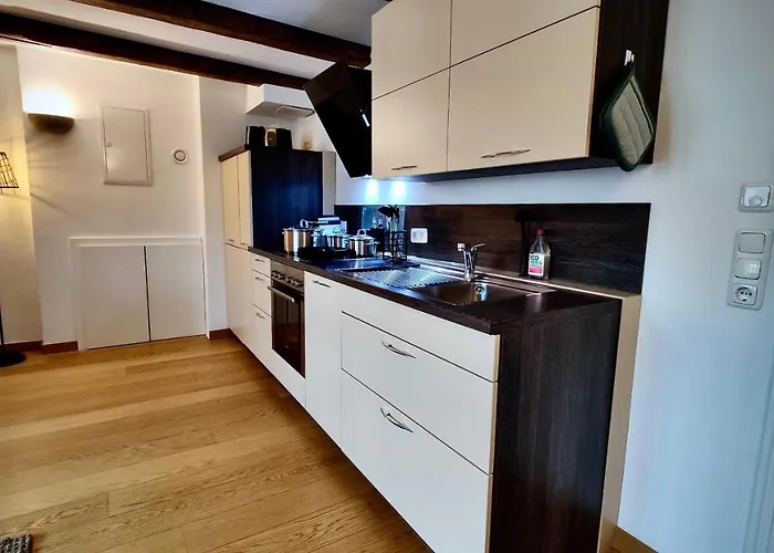 One Apartment's Albertsplatz - Design, Altbau & Zentral Apartamento