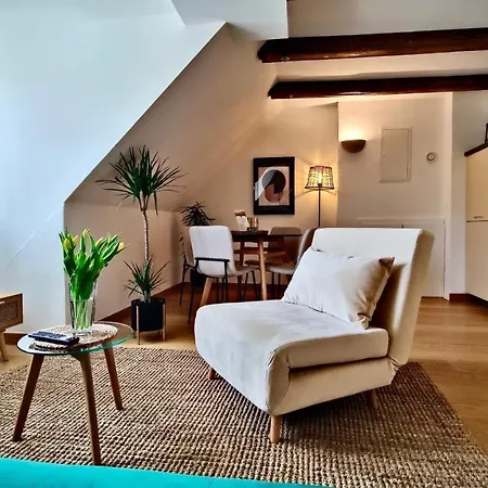 Apartment Am Albertsplatz, Altstadt, 4 Gaeste