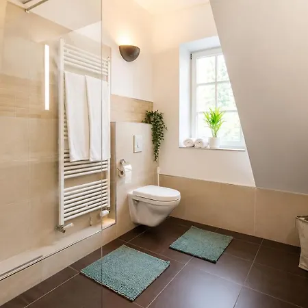 One Zentrales Design-altbau-apartment